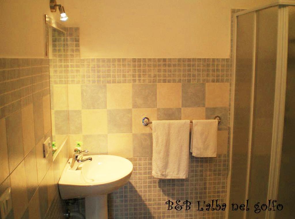 B&B L'Alba Nel Golfo 卡斯特尔萨多 外观 照片